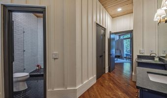 58 S Point Dr, Alexander City, AL 35010