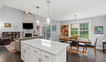 80 Conley Ave 6, Cranston, RI 02921