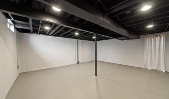3077 Turnberry Ln, Ann Arbor, MI 48108