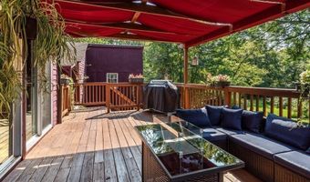 89 Elm St, Blackstone, MA 01504