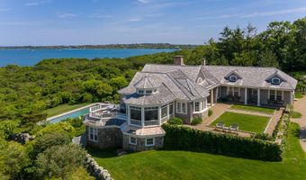 7 Clay Pit Ln, Aquinnah, MA 02535
