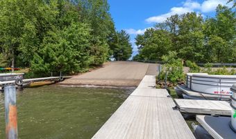 1820 Parkland Dr 808, Arkdale, WI 54613