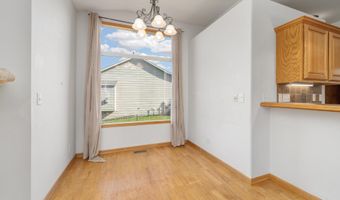 1421 N Lakeside Dr, Andover, KS 67002