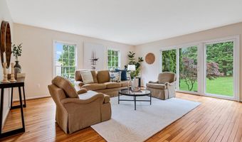 9908 KENTSDALE Dr, Potomac, MD 20854