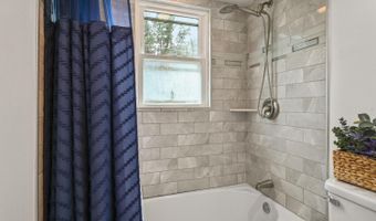 602 Ridge Ave, Aurora, IN 47001