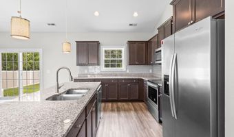 642 Sunny Pond Ln, Aynor, SC 29511