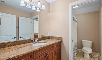 103 Village Pointe Ln, Asheville, NC 28803