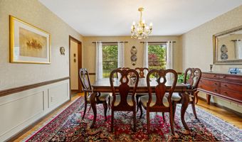 620 Riverside Dr, Cheshire, CT 06410