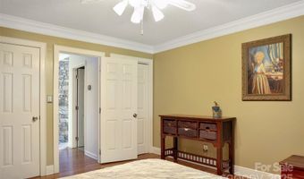 100 Ballantree Dr, Asheville, NC 28803
