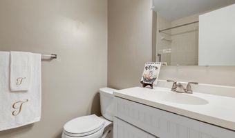 911 BREAKWATER Dr, Annapolis, MD 21403