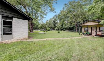 996 Hacienda Dr, Benton, AR 72019