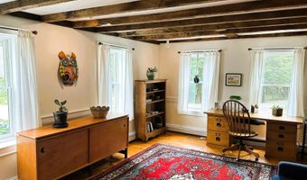 71 Brook Rd, Falmouth, ME 04105