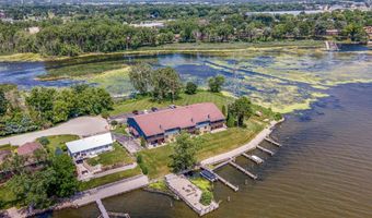 2490 STROEBE ISLAND Dr, Appleton, WI 54914
