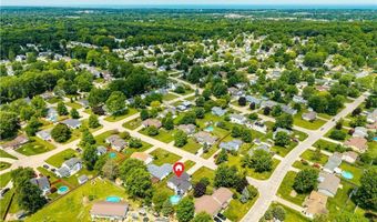 923 Hillside Dr, Amherst, OH 44001