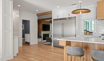 140 Meadowview Rd, Athens, GA 30606