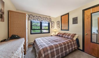 16 Driscoll Rd, Branford, CT 06405