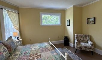 51 Broadway St, Baileyville, ME 04694