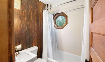 39 Williston St, Brattleboro, VT 05301