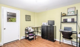89 Candlewood Lake Rd, Brookfield, CT 06804