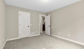 4313 Parkview Cir, Anoka, MN 55303