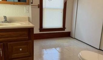 813 16th St, Aurora, NE 68818