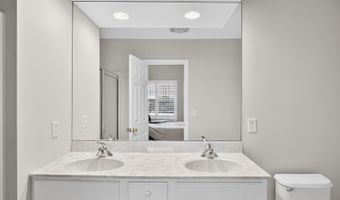 4 Hollyhock Knoll Ct 4, Bourne, MA 02532