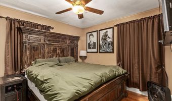 818 Northwestern Ave, Ames, IA 50010