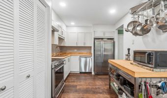 2434 Brandenberry Ct 2A, Arlington Heights, IL 60004