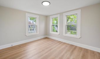 50 14th St, Bangor, ME 04401