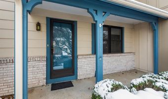 13338 Hiddendale Ln, Ballwin, MO 63021