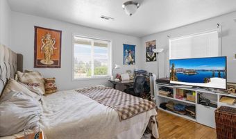 376 Crowson Rd, Ashland, OR 97520