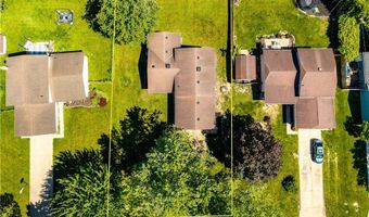 536 Fieldstone Dr, Amherst, OH 44001