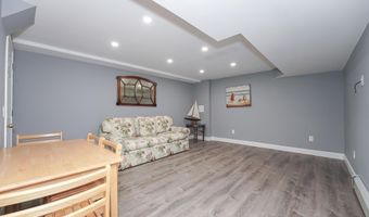 240 Oak St, Centerville, MA 02632