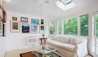 24 Hunter Ave, Newport, RI 02840