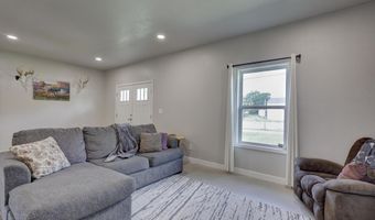 522 W 2nd St, Baxter Springs, KS 66713