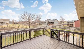 205 S Sunshine Ave, Brandon, SD 57005