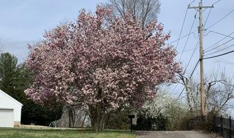 7 Mapleton Dr, Bedford, IN 47421