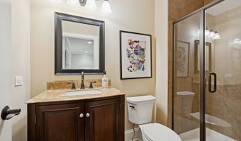 215 W Fremont St, Arlington Heights, IL 60004