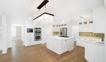 2558 Apple Ridge Ln, Amberley, OH 45236