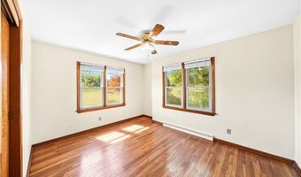 982 W Garfield Rd, Aurora, OH 44202