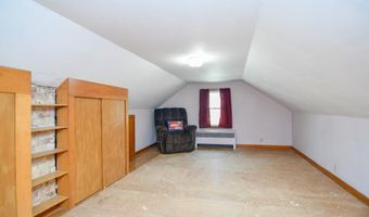 303 CHURCH St, Algoma, WI 54201