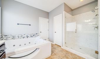 6450 WELLS Grv, Bartlett, TN 38135