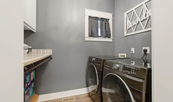 5587 Deer Hollow Rd, Auburn, IN 46706
