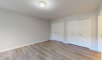 2767 S Knightsbridge Cir, Ann Arbor, MI 48105