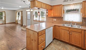 130 Chestnut St E, Annandale, MN 55302