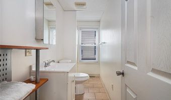7 Cleveland Ave, Cranston, RI 02920