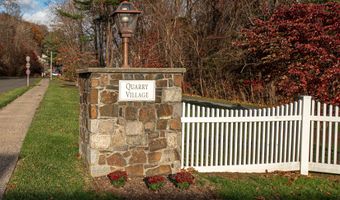 15 Quarry Village Rd 15, Cheshire, CT 06410