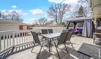 661 W Saint Aubin Dr, Addison, IL 60101