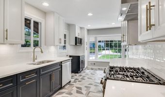 5019 FLEMING Dr, Annandale, VA 22003