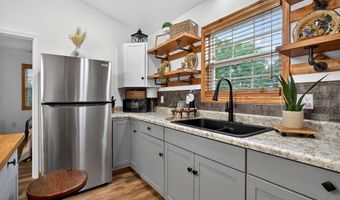 240 Dillon Ln, Baxter, TN 38544